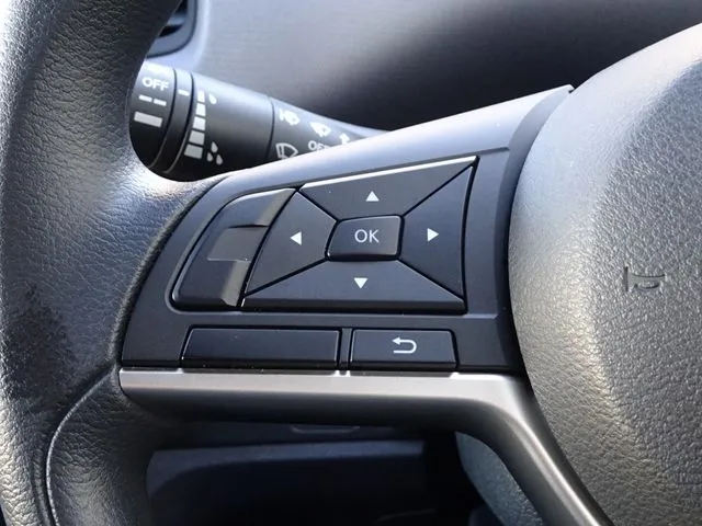 セレナ(ニッサン)の車両写真