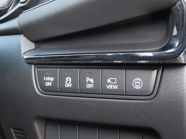 ＭＡＺＤＡ３　ファストバック（マツダ）の車両写真