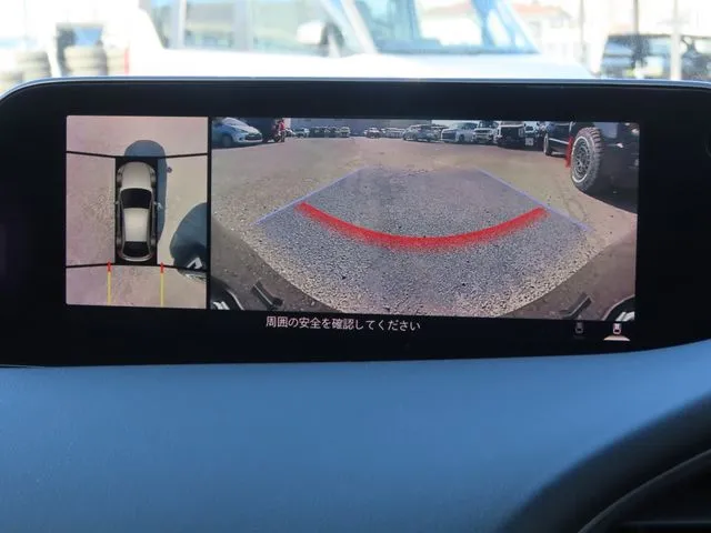 ＭＡＺＤＡ３　ファストバック（マツダ）の車両写真