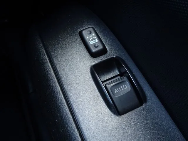 サクシードバン　２ＷＤ（トヨタ）の車両写真