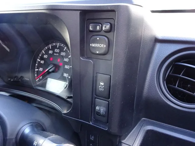 サクシードバン　２ＷＤ（トヨタ）の車両写真