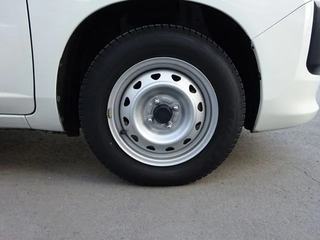 サクシードバン　２ＷＤ（トヨタ）の車両写真