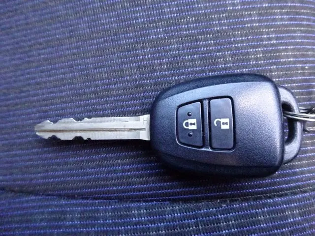 サクシードバン　２ＷＤ（トヨタ）の車両写真