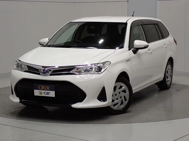 トヨタ カローラフィールダー　ハイブリッド