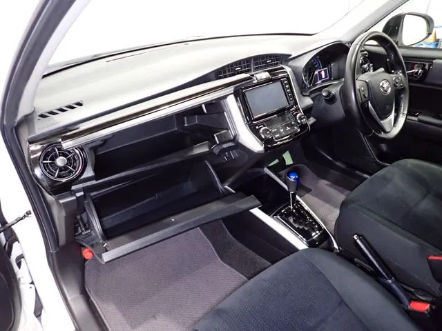 トヨタ　カローラフィールダー　ハイブリッド