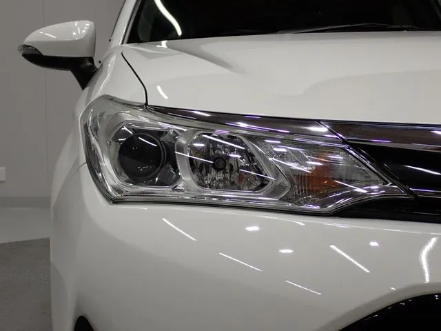 トヨタ　カローラフィールダー　ハイブリッド