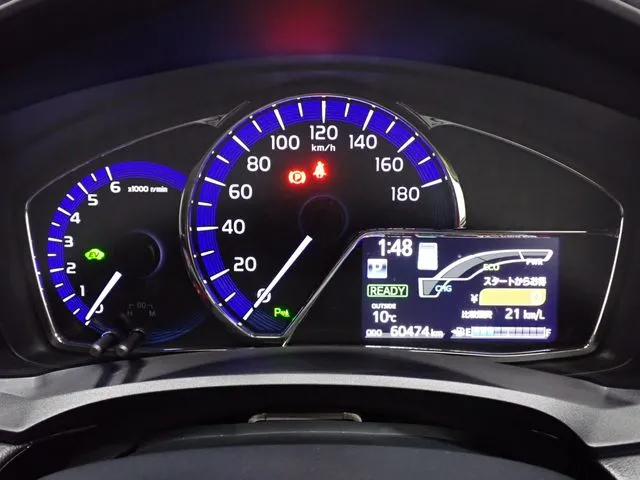 トヨタ　カローラフィールダー　ハイブリッド