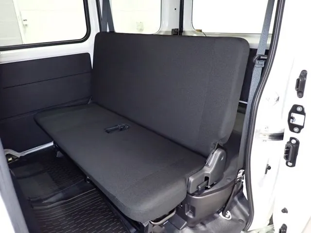 ダイハツ　ハイゼットカーゴ