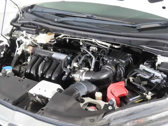 シャトル　ハイブリッド（ホンダ）の車両写真