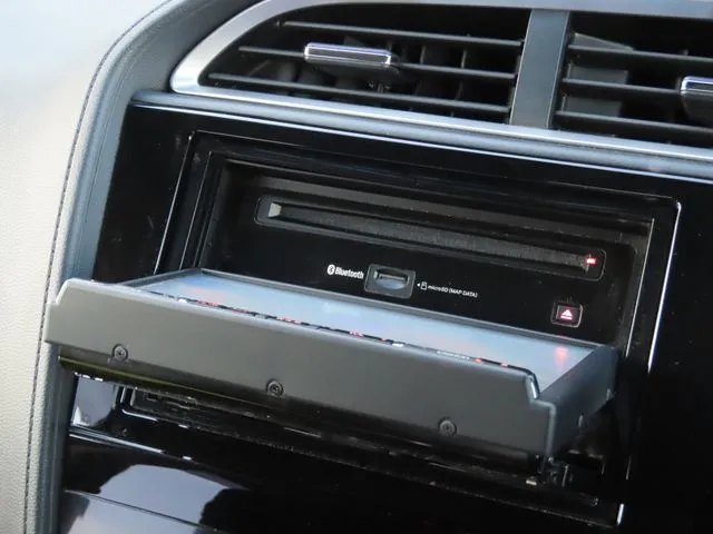 シャトル　ハイブリッド（ホンダ）の車両写真