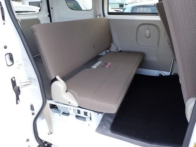 ニッサン　ＮＶ１００クリッパー