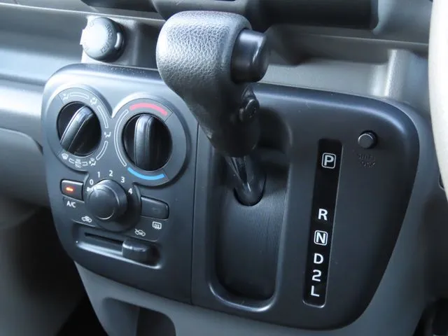 エブリイバン（スズキ）の車両写真