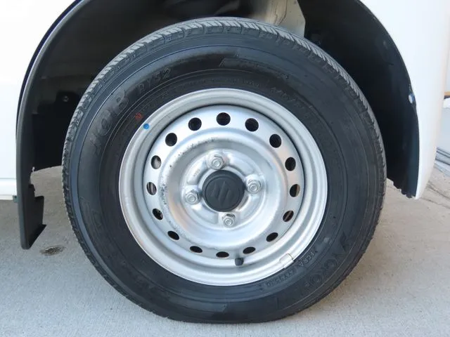 エブリイバン（スズキ）の車両写真