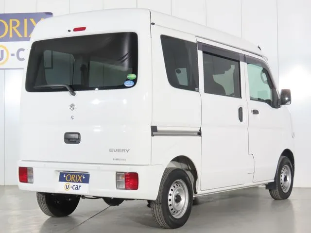 エブリイバン（スズキ）の車両写真