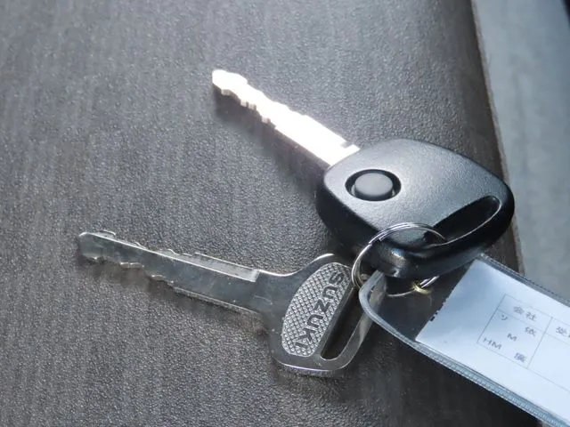 エブリイバン（スズキ）の車両写真