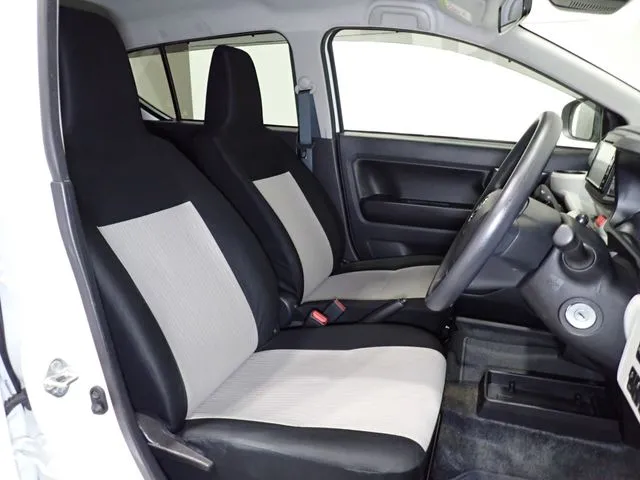 ダイハツ　ミラ　イース