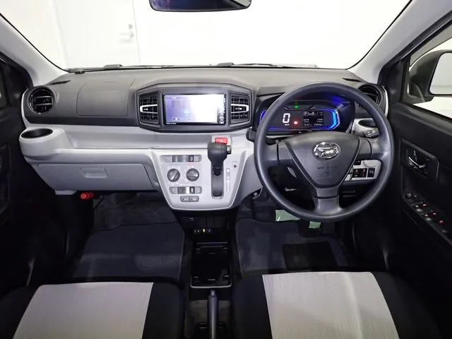 ダイハツ　ミラ　イース