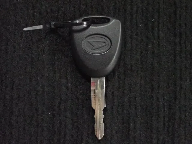 ダイハツ　ミラ　イース