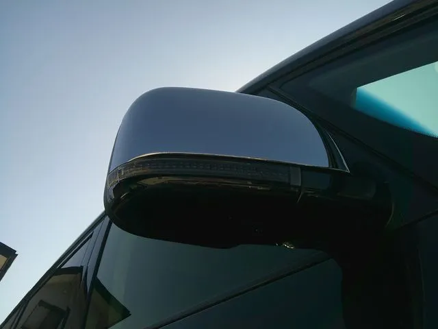 ミツビシ　デリカ　Ｄ：５　４ＷＤ