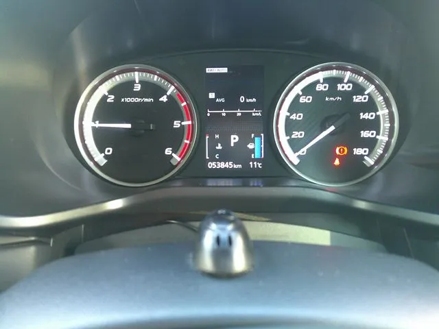 ミツビシ　デリカ　Ｄ：５　４ＷＤ