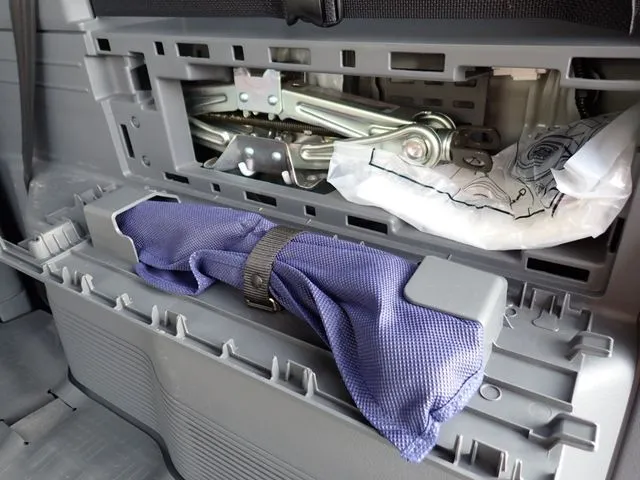 N-VAN(ホンダ)の車両写真