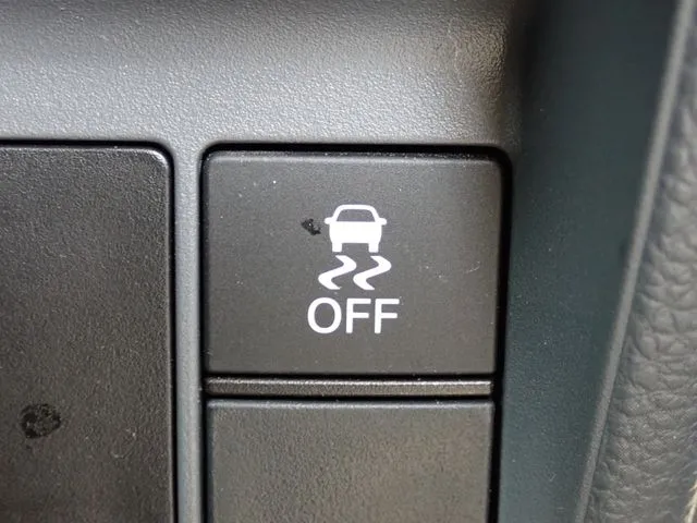 N-VAN(ホンダ)の車両写真