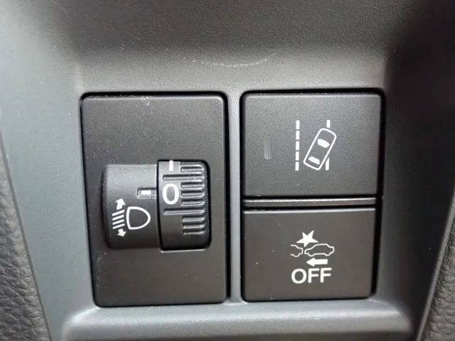 N-VAN(ホンダ)の車両写真