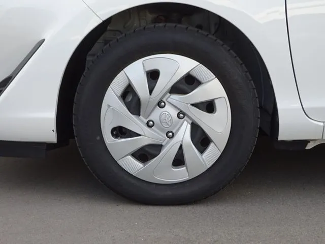 アクア(トヨタ)の車両写真