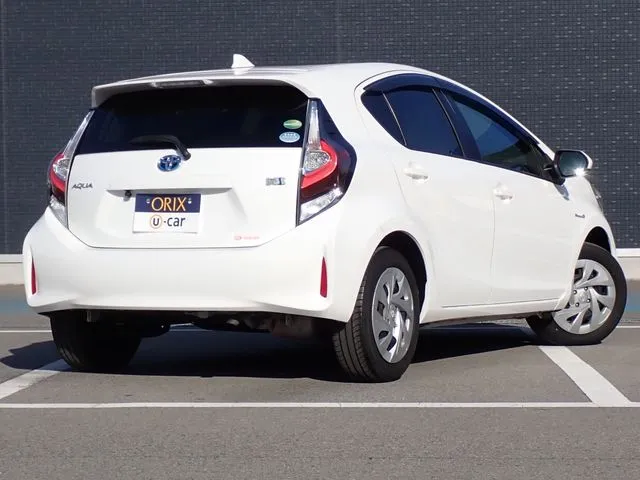 アクア(トヨタ)の車両写真