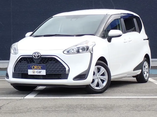 シエンタ（トヨタ）の車両写真