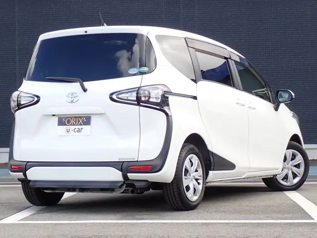 シエンタ（トヨタ）の車両写真