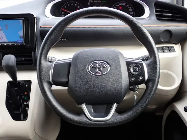 シエンタ（トヨタ）の車両写真