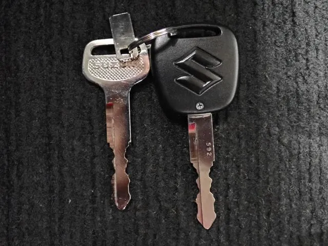 スズキ　アルト　４ＷＤ