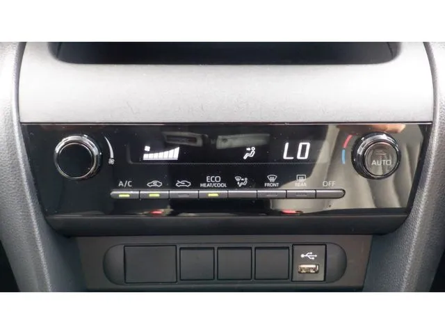 ヤリスクロス　ハイブリッド（トヨタ）の車両写真