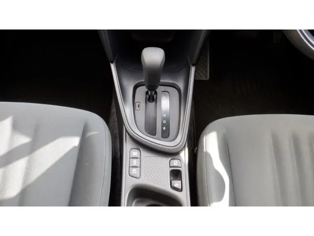 ヤリスクロス　ハイブリッド（トヨタ）の車両写真