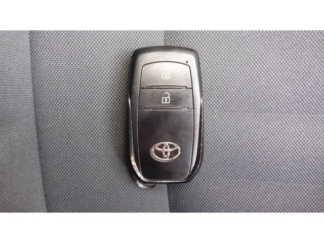 ヤリスクロス　ハイブリッド（トヨタ）の車両写真