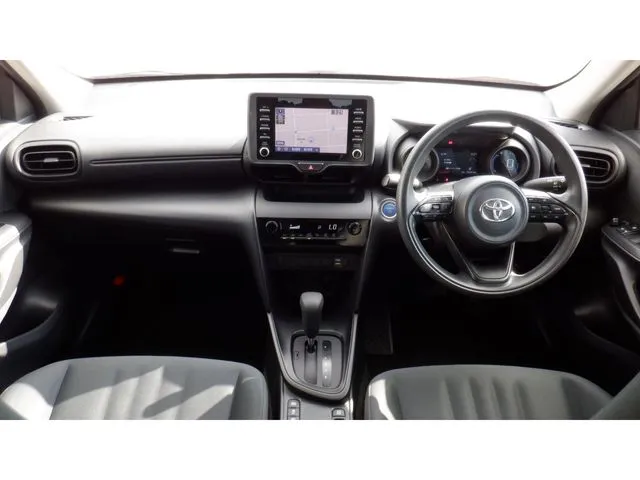 ヤリスクロス　ハイブリッド（トヨタ）の車両写真