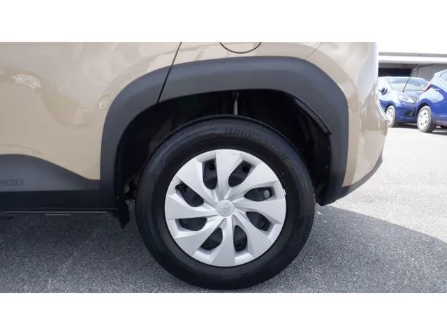 ヤリスクロス　ハイブリッド（トヨタ）の車両写真