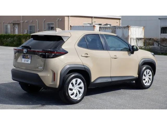 ヤリスクロス　ハイブリッド（トヨタ）の車両写真