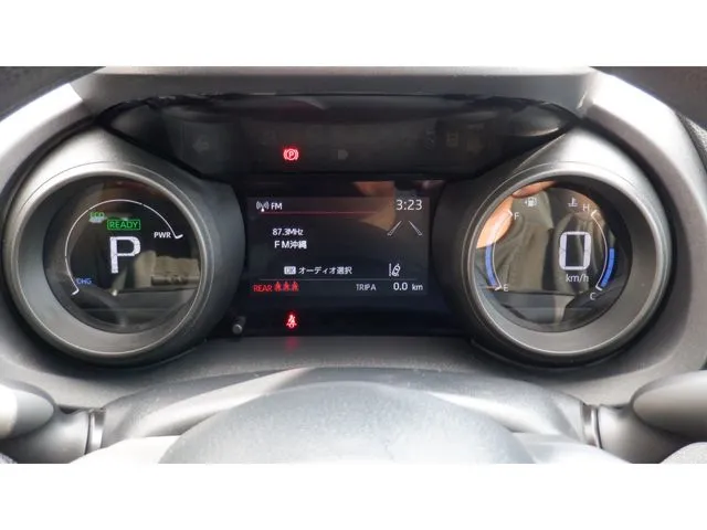 ヤリスクロス　ハイブリッド（トヨタ）の車両写真