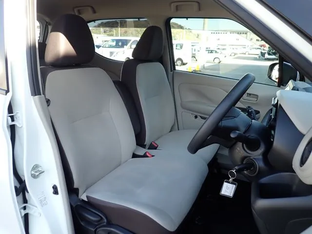 デイズ（ニッサン）の車両写真