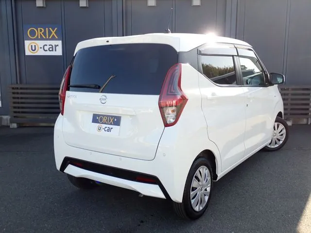 デイズ（ニッサン）の車両写真