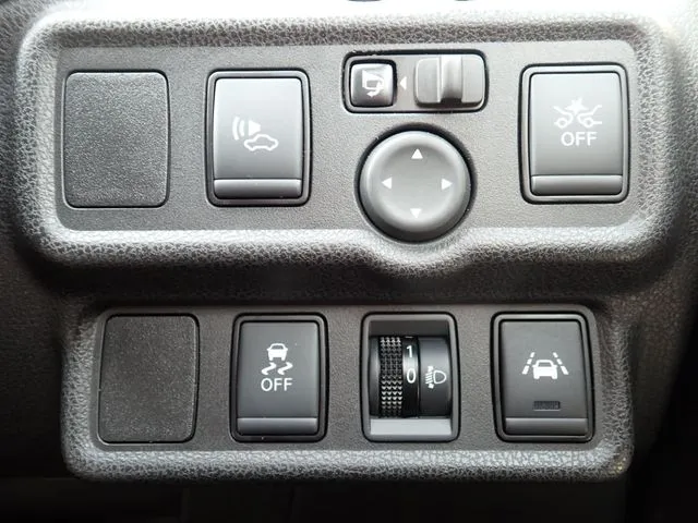 ノート(ニッサン)の車両写真