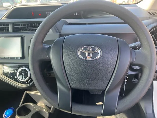 アクア(トヨタ)の車両写真