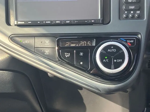 アクア(トヨタ)の車両写真