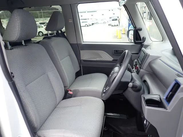 タント（ダイハツ）の車両写真