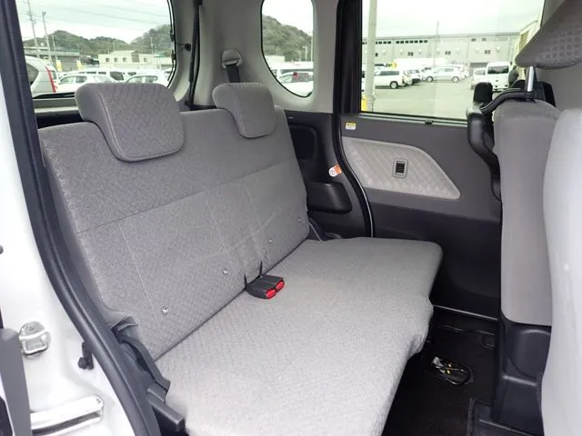 タント（ダイハツ）の車両写真