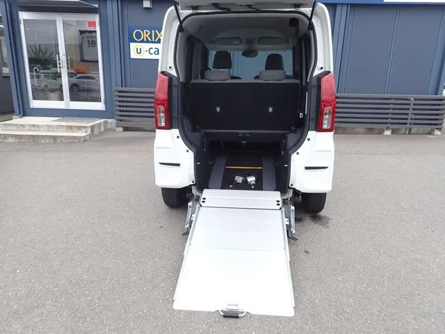 タント（ダイハツ）の車両写真