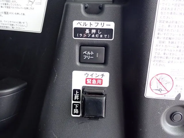 タント（ダイハツ）の車両写真