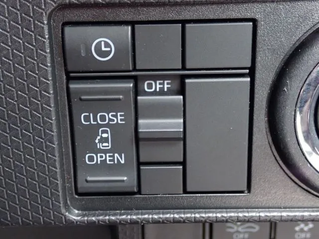 タント（ダイハツ）の車両写真